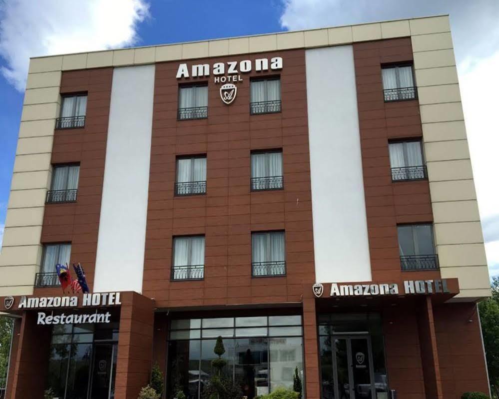 Amazona Hotel Pristina Exterior foto